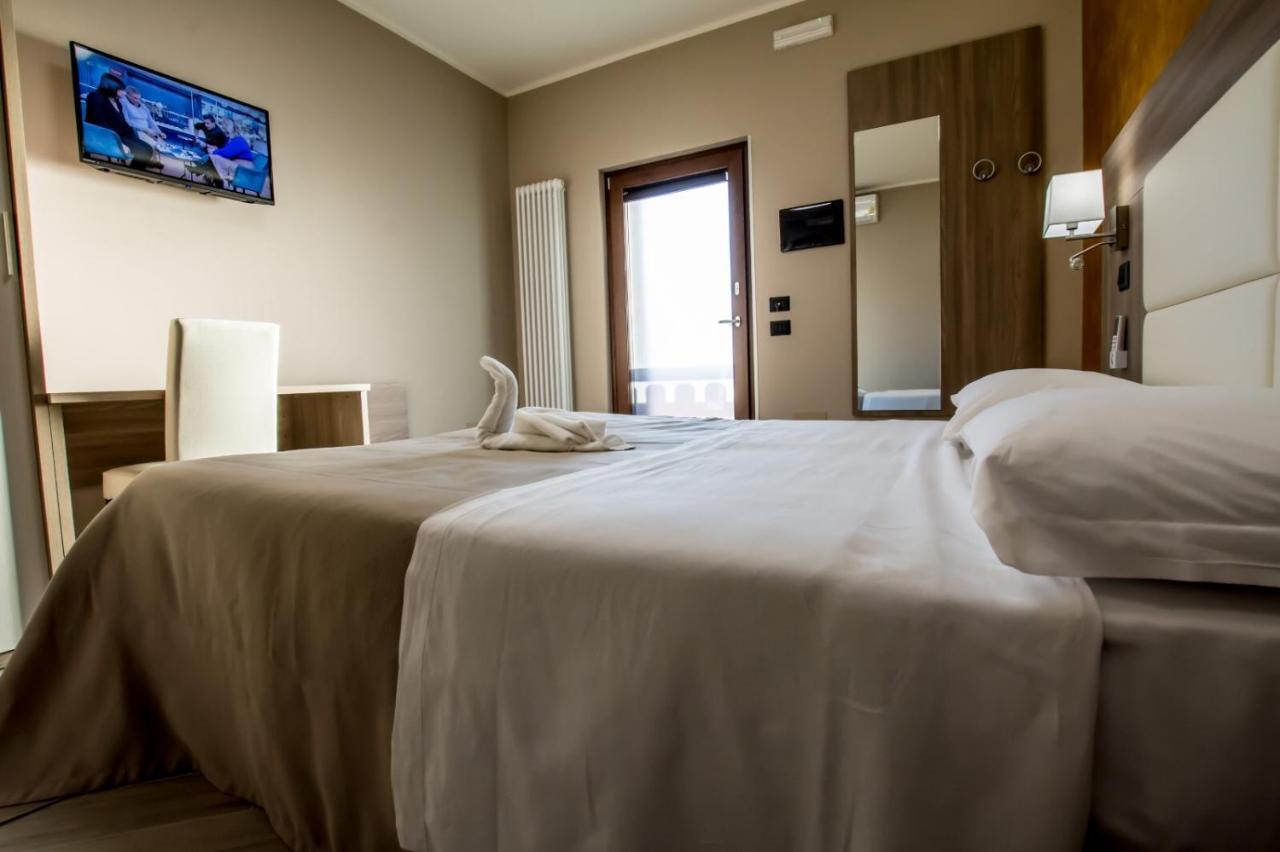 L'Antica Quercia Bed & Breakfast Potenza Dış mekan fotoğraf